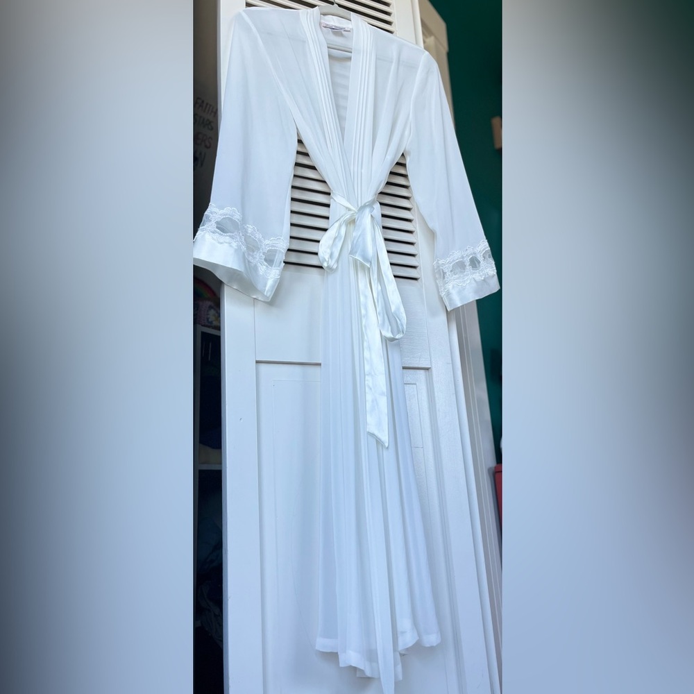 Vintage Linea Donatella silk robe